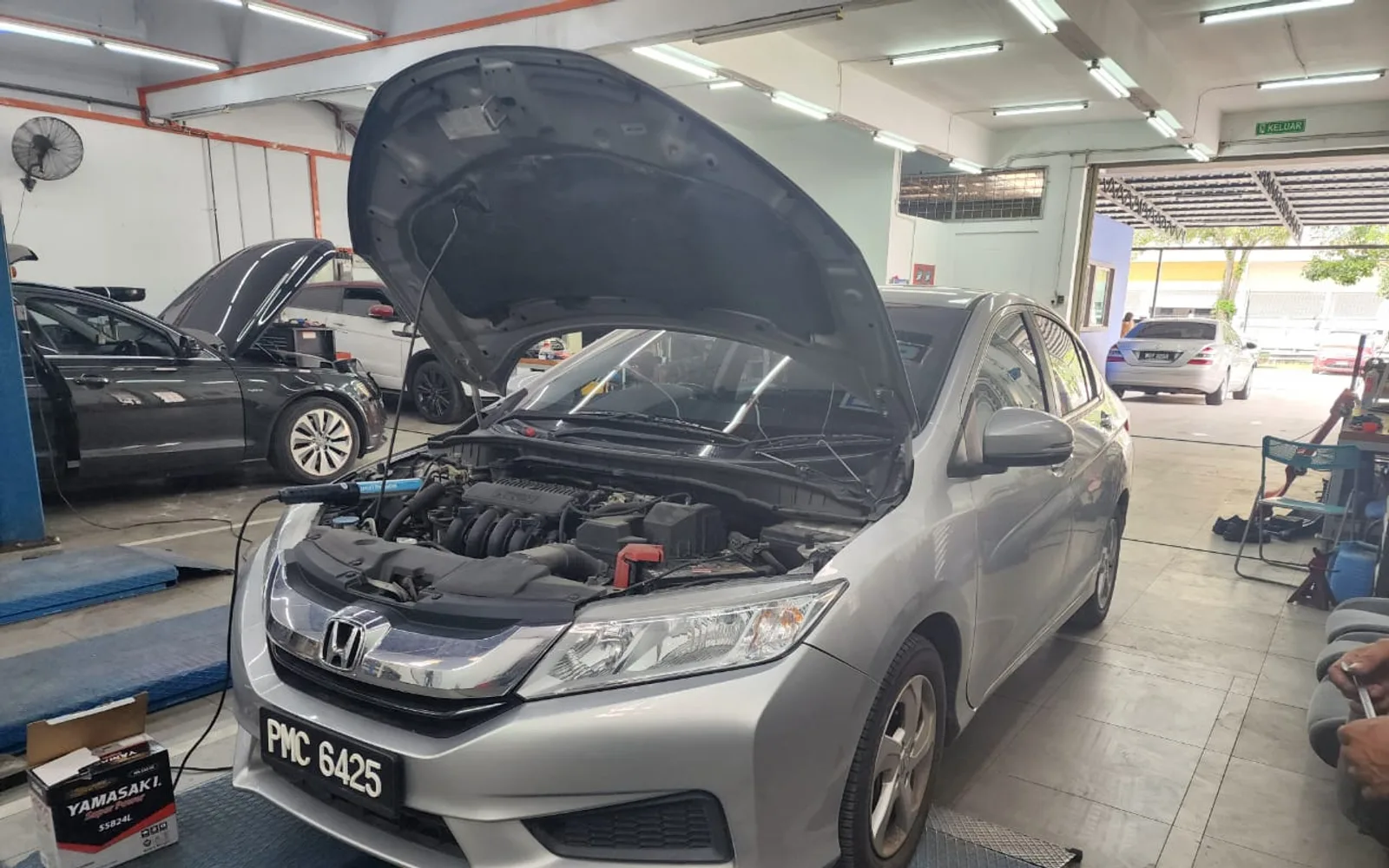 Car detailing at Mymechanic Car Service Petailing Jaya